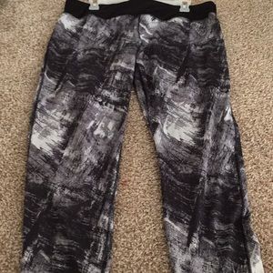 Women’s athletic pants